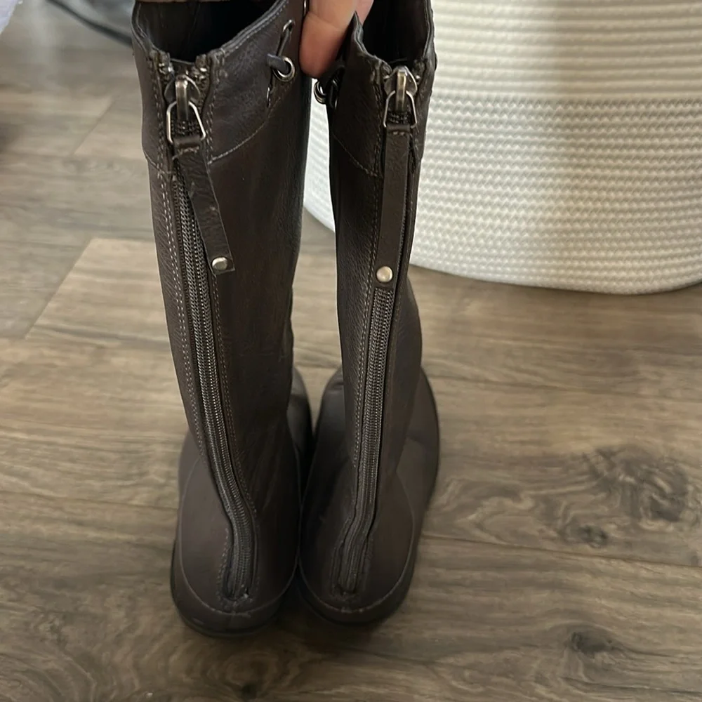 Brown Riding Boots size 4